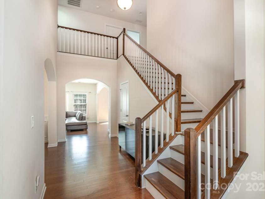 3912 Franklin Meadows Drive, Matthews, NC 28105.  MLS# CAR4247908, YatesRealty ID 7297. 