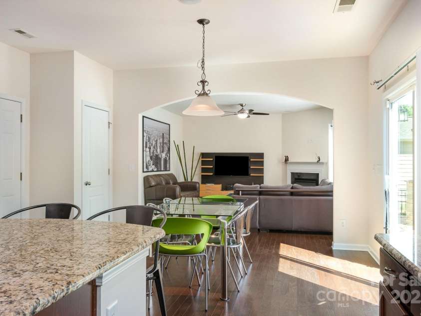 3912 Franklin Meadows Drive, Matthews, NC 28105.  MLS# CAR4247908, YatesRealty ID 7297. 