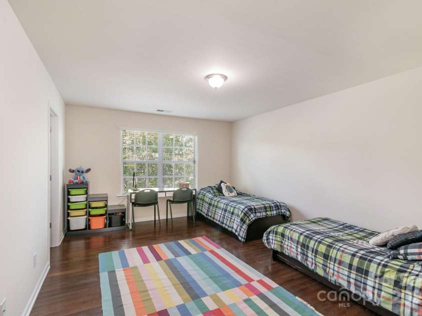 3912 Franklin Meadows Drive, Matthews, NC 28105.  MLS# CAR4247908, YatesRealty ID 7297. 