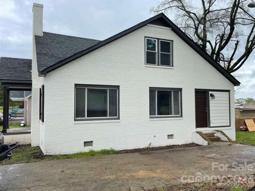 108 Lee Drive, Shelby, NC 28150.  MLS# CAR4106454, YatesRealty ID 73. 