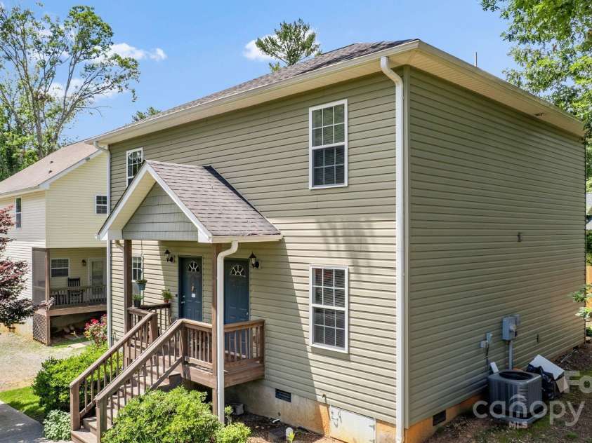 212 & 214 Portmanvilla Road, Black Mountain, NC 28711.  MLS# CAR4278450, YatesRealty ID 73. 