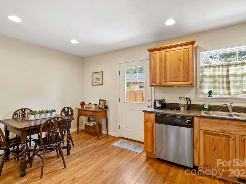 212 & 214 Portmanvilla Road, Black Mountain, NC 28711.  MLS# CAR4278450, YatesRealty ID 73. 