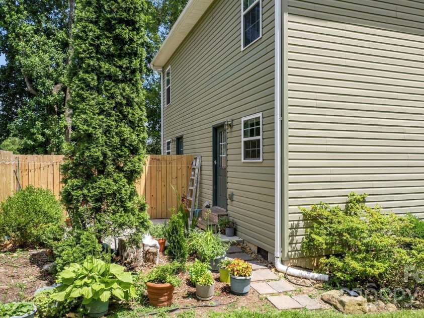 212 & 214 Portmanvilla Road, Black Mountain, NC 28711.  MLS# CAR4278450, YatesRealty ID 73. 