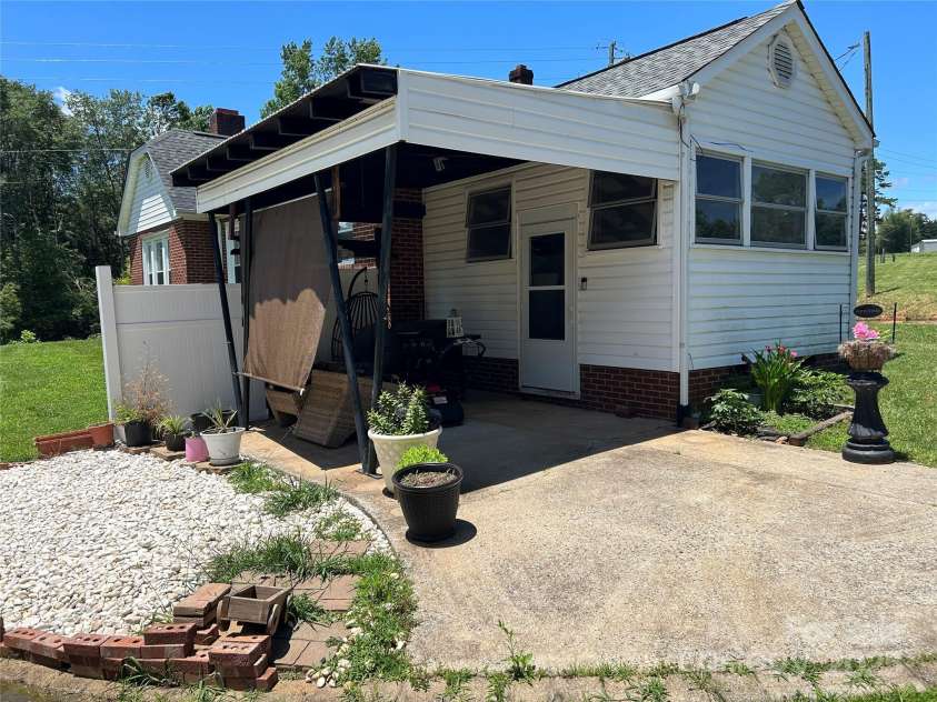 1349 US 221 Highway, Rutherfordton, NC 28139.  MLS# CAR4289776, YatesRealty ID 730. 