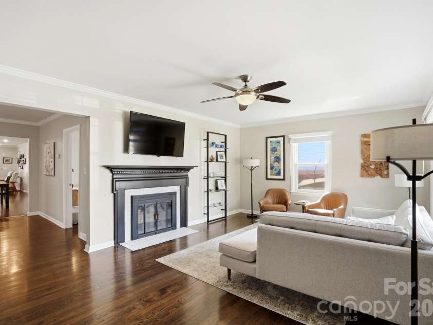 211 Cedar Street, Belmont, NC 28012.  MLS# CAR4362077, YatesRealty ID 7300. 
