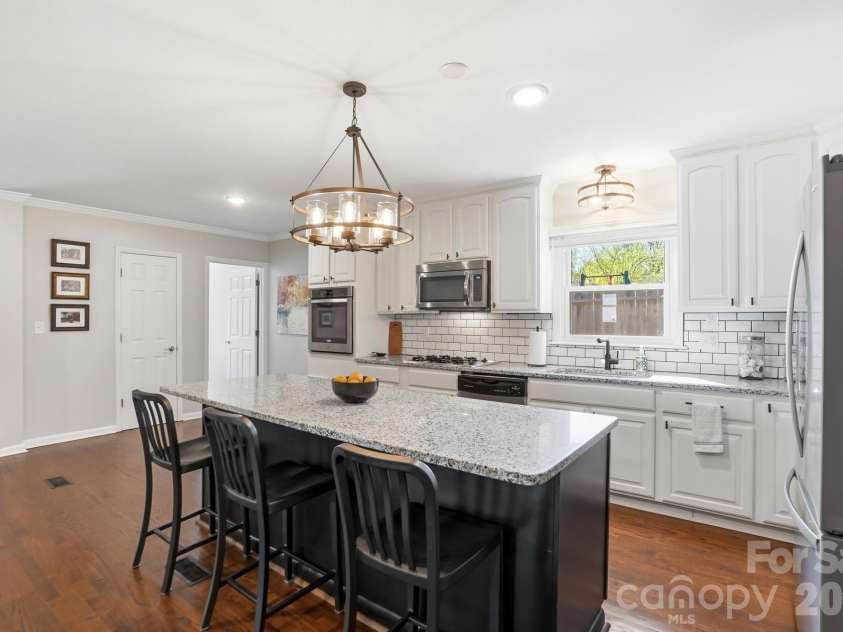 211 Cedar Street, Belmont, NC 28012.  MLS# CAR4362077, YatesRealty ID 7300. 