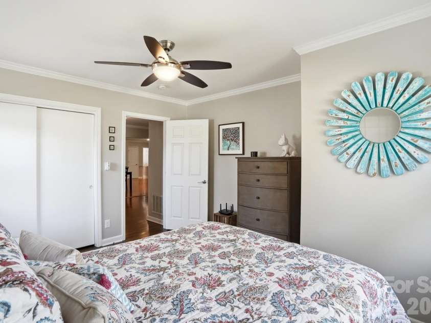 211 Cedar Street, Belmont, NC 28012.  MLS# CAR4362077, YatesRealty ID 7300. 