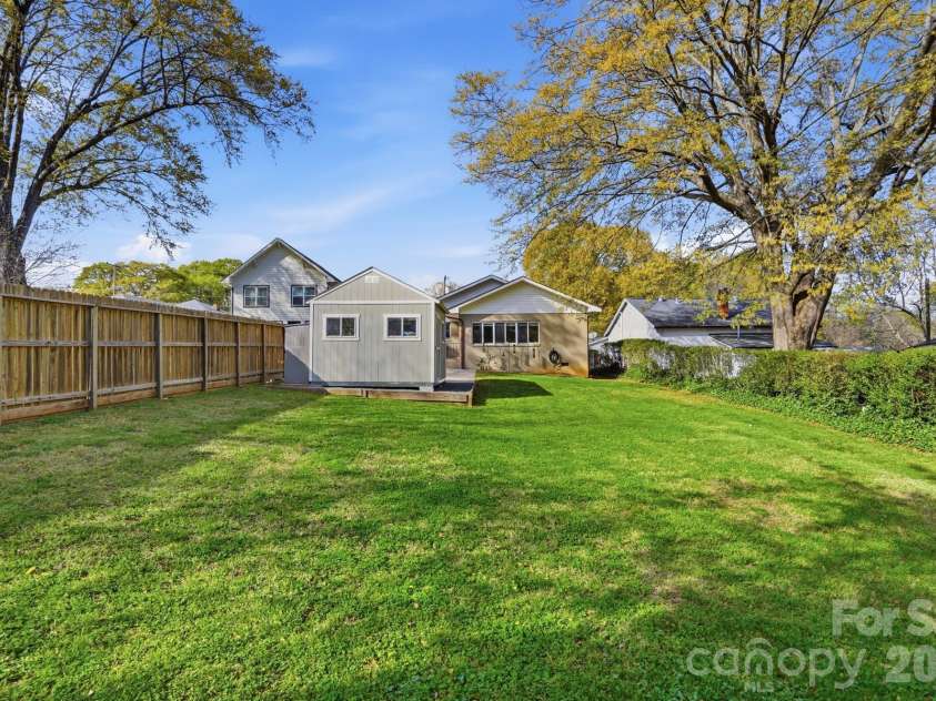 211 Cedar Street, Belmont, NC 28012.  MLS# CAR4362077, YatesRealty ID 7300. 