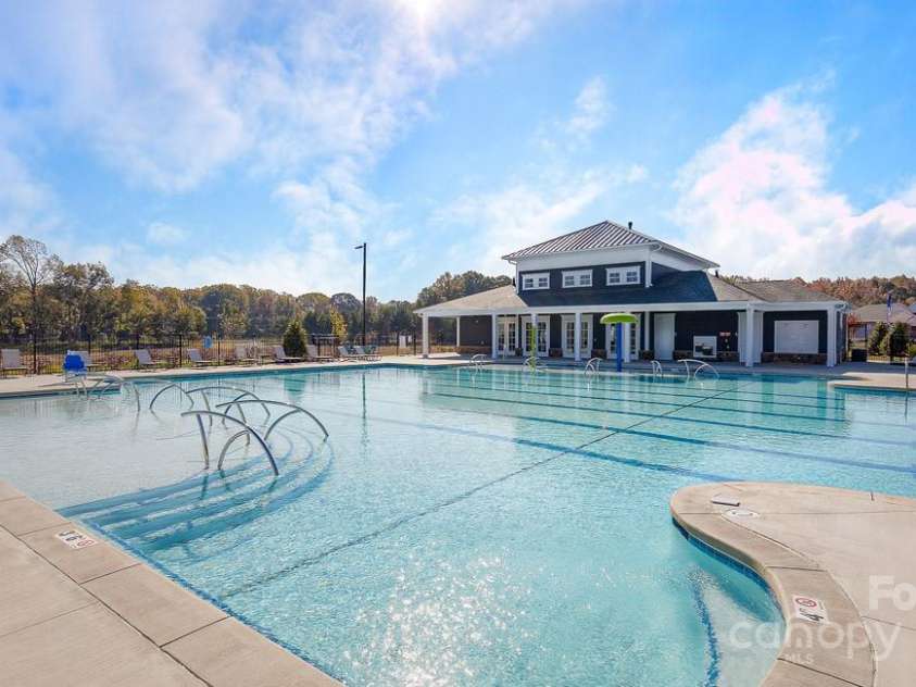 7712 Woolsey Drive, Gastonia, NC 28056.  MLS# CAR4250107, YatesRealty ID 7301. 