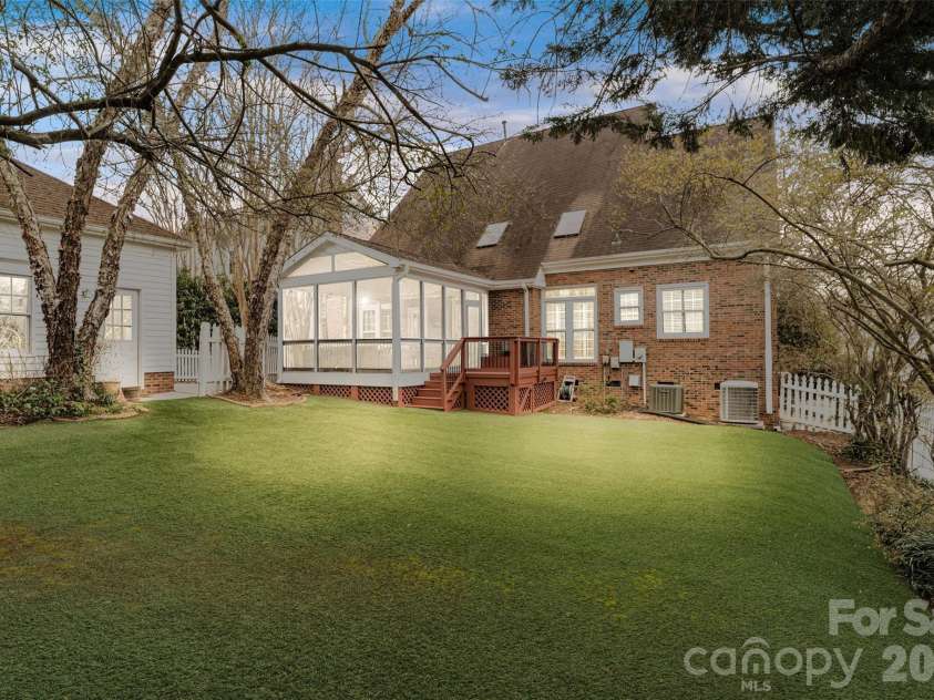 7619 Treyford Lane, Charlotte, NC 28270.  MLS# CAR4341877, YatesRealty ID 7302. 