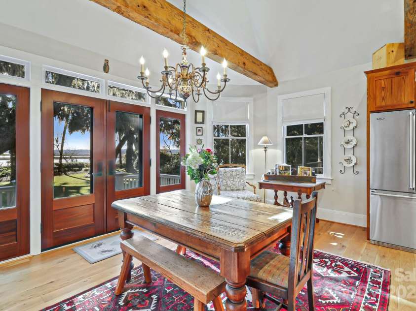 131 Pritchard Street, Bluffton, SC 29910.  MLS# CAR4214365, YatesRealty ID 7303. Newer Viking Wall Oven, MW, Refrigerator and Fisher Paykel DW