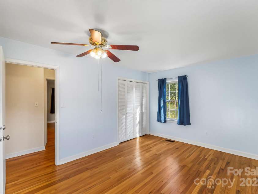 5325 US 70 Highway, Marion, NC 28752.  MLS# CAR4305207, YatesRealty ID 7303. 