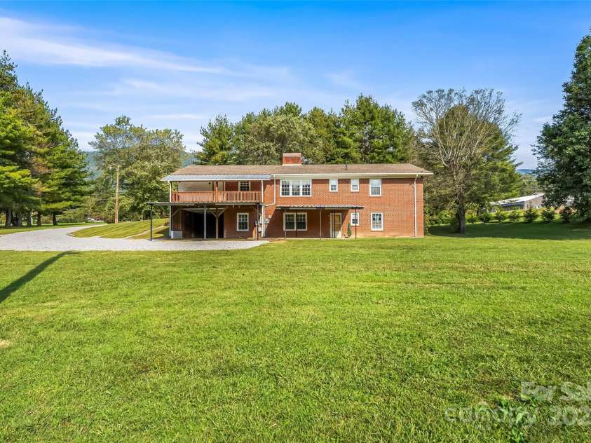 5325 US 70 Highway, Marion, NC 28752.  MLS# CAR4305207, YatesRealty ID 7303. 