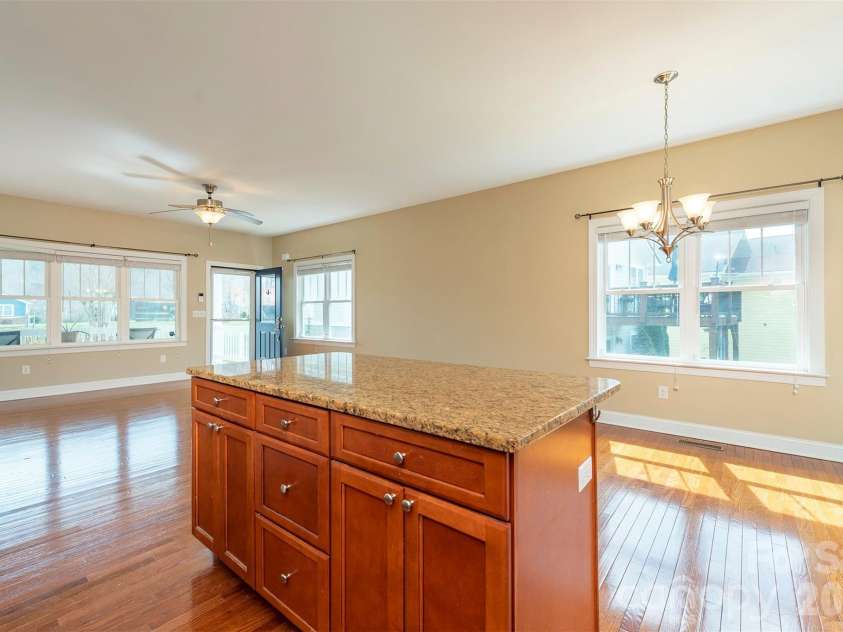 67 Little Fox Lane, Fletcher, NC 28732.  MLS# CAR4358793, YatesRealty ID 7304. 
