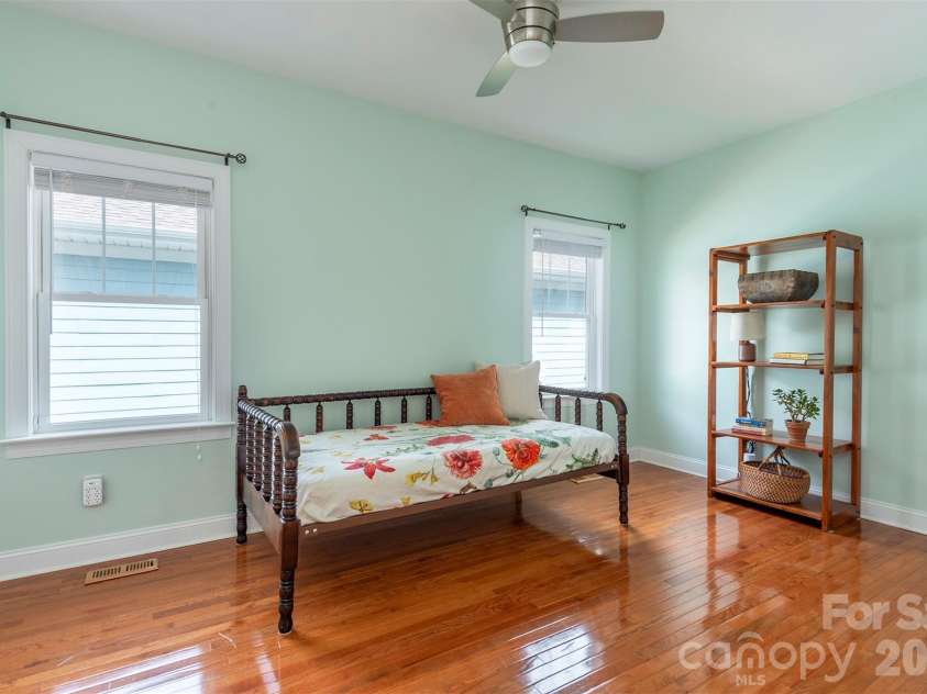 67 Little Fox Lane, Fletcher, NC 28732.  MLS# CAR4358793, YatesRealty ID 7304. 
