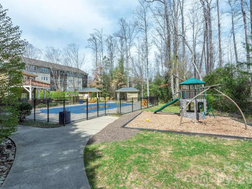 67 Little Fox Lane, Fletcher, NC 28732.  MLS# CAR4358793, YatesRealty ID 7304. 