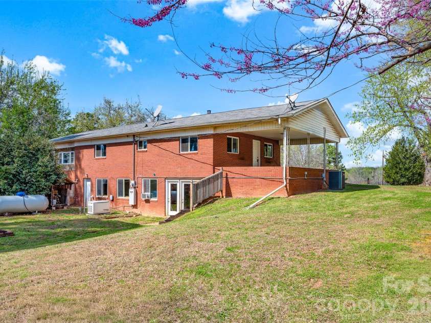 1090 Harris Bridge Road, Stony Point, NC 28678.  MLS# CAR4359624, YatesRealty ID 7305. 
