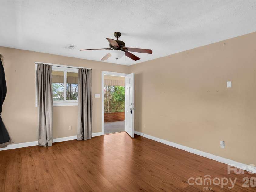 1090 Harris Bridge Road, Stony Point, NC 28678.  MLS# CAR4359624, YatesRealty ID 7305. 