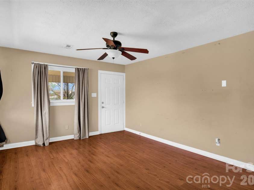 1090 Harris Bridge Road, Stony Point, NC 28678.  MLS# CAR4359624, YatesRealty ID 7305. 