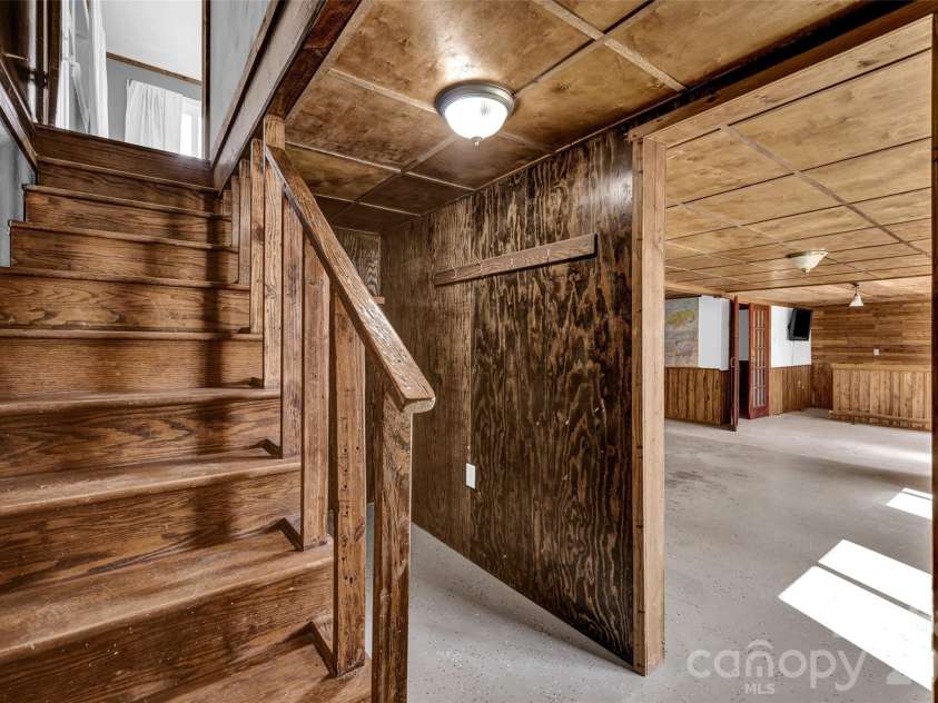 1090 Harris Bridge Road, Stony Point, NC 28678.  MLS# CAR4359624, YatesRealty ID 7305. 
