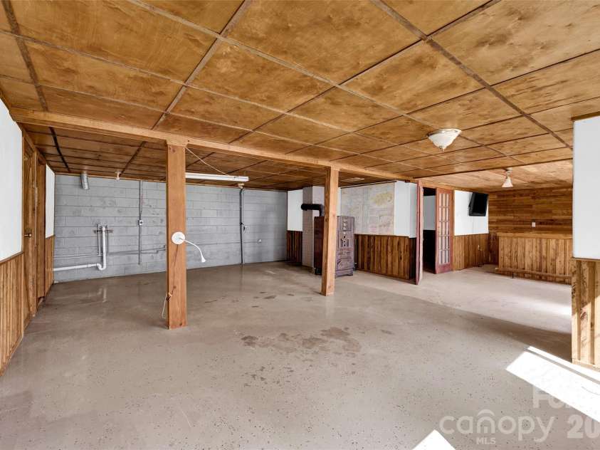 1090 Harris Bridge Road, Stony Point, NC 28678.  MLS# CAR4359624, YatesRealty ID 7305. 