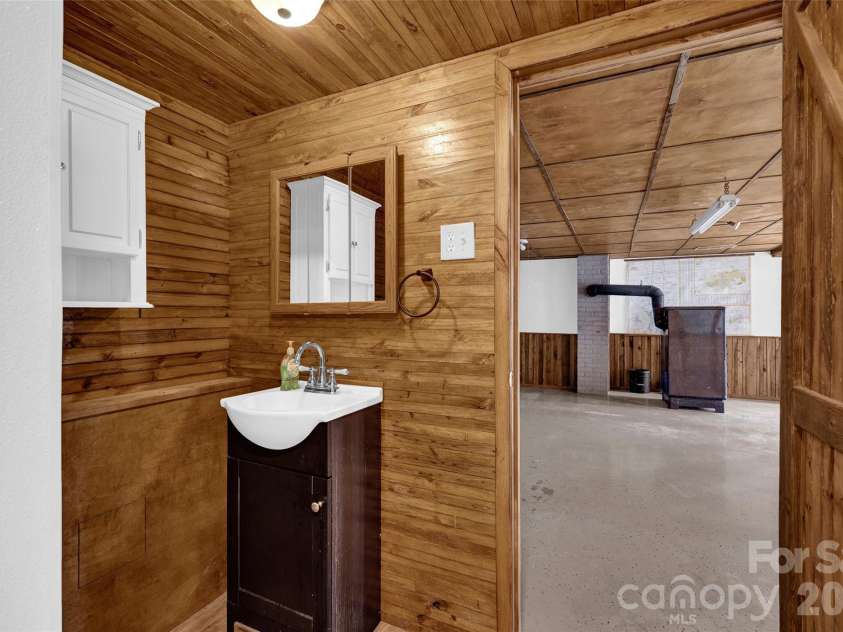 1090 Harris Bridge Road, Stony Point, NC 28678.  MLS# CAR4359624, YatesRealty ID 7305. 