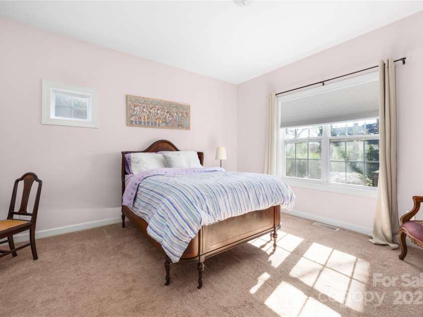 16115 Chiltern Lane, Huntersville, NC 28078.  MLS# CAR4233154, YatesRealty ID 7305. Main floor bedroom