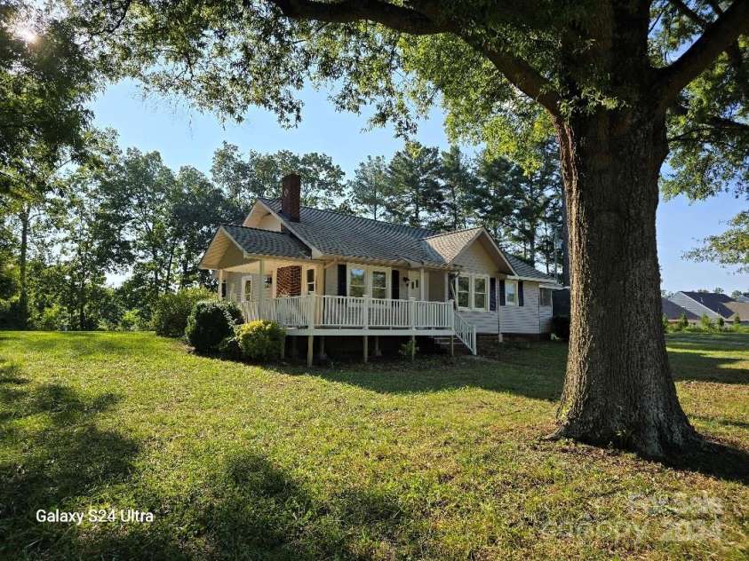 1176 Shearers Road, Mooresville, NC 28115.  MLS# CAR4188507, YatesRealty ID 7306. 