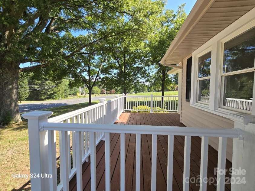 1176 Shearers Road, Mooresville, NC 28115.  MLS# CAR4188507, YatesRealty ID 7306. 