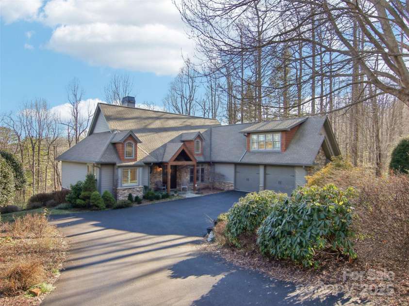 131 Falkirk Way, Zirconia, NC 28790.  MLS# CAR4224756, YatesRealty ID 7307. 