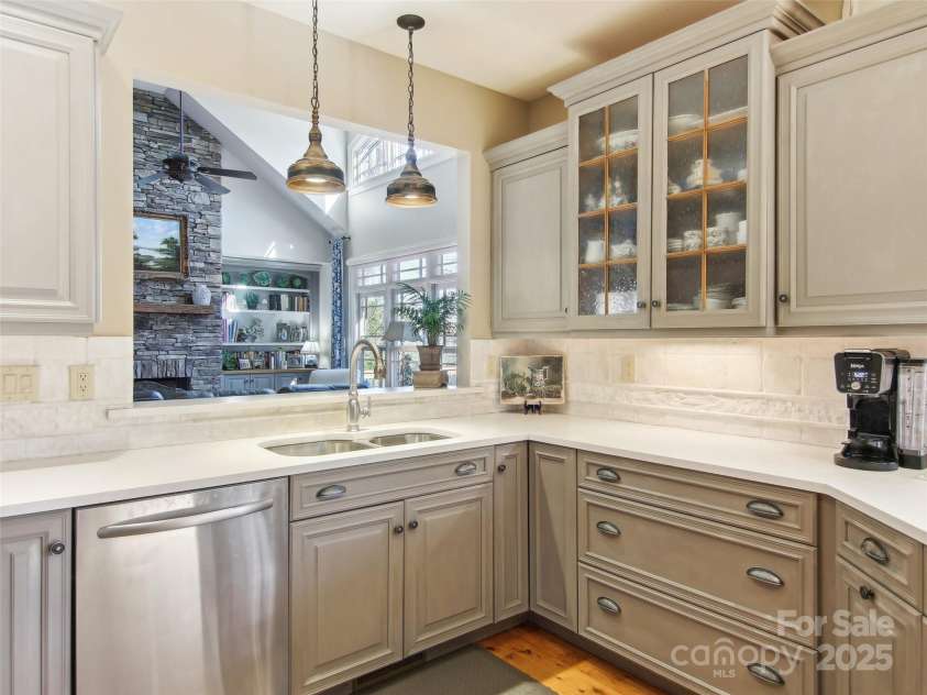 131 Falkirk Way, Zirconia, NC 28790.  MLS# CAR4224756, YatesRealty ID 7307. 