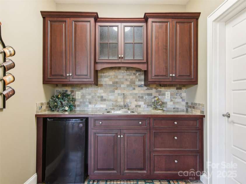 131 Falkirk Way, Zirconia, NC 28790.  MLS# CAR4224756, YatesRealty ID 7307. 
