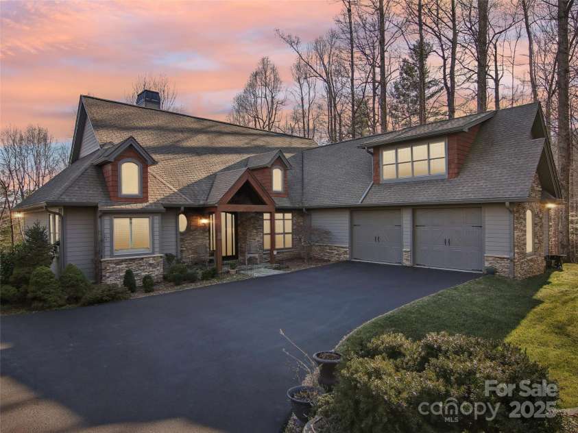 131 Falkirk Way, Zirconia, NC 28790.  MLS# CAR4224756, YatesRealty ID 7307. 