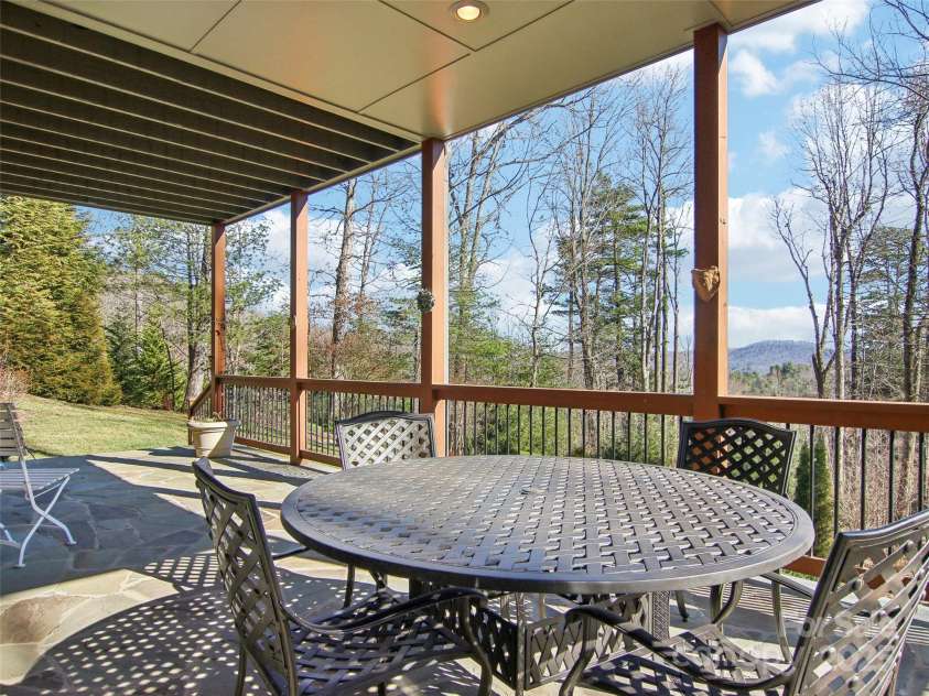 131 Falkirk Way, Zirconia, NC 28790.  MLS# CAR4224756, YatesRealty ID 7307. 