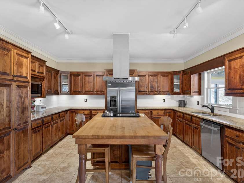 341 Ridings Road, Chesnee, SC 29323.  MLS# CAR4357551, YatesRealty ID 7308. Kitchen