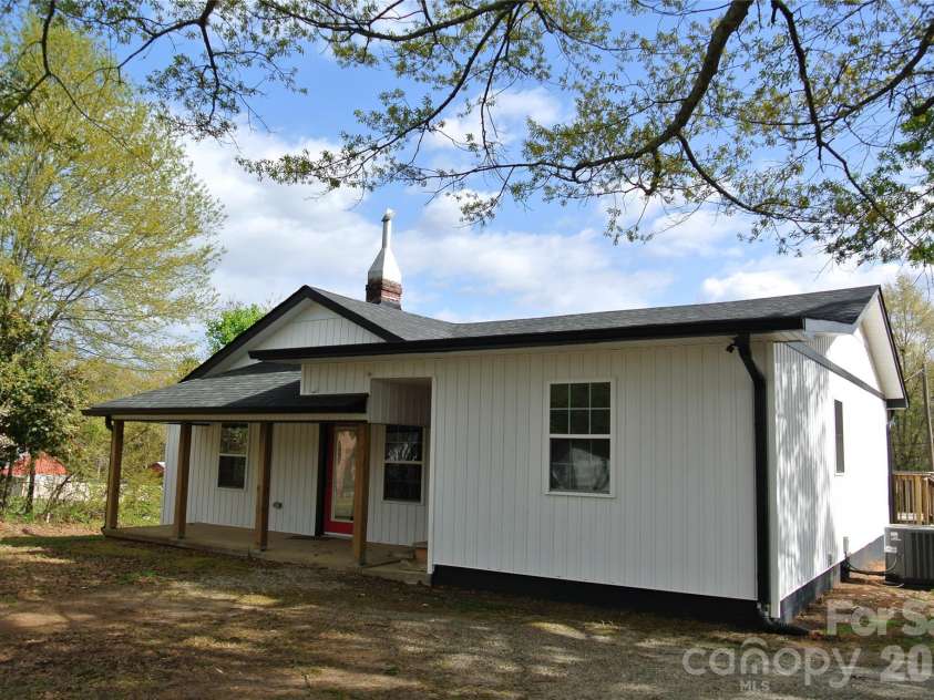 123 Moore Road, Ellenboro, NC 28040.  MLS# CAR4363629, YatesRealty ID 7309. 