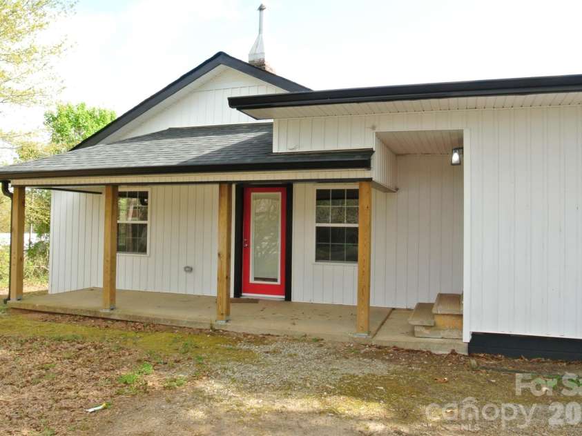 123 Moore Road, Ellenboro, NC 28040.  MLS# CAR4363629, YatesRealty ID 7309. 