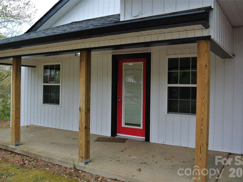 123 Moore Road, Ellenboro, NC 28040.  MLS# CAR4363629, YatesRealty ID 7309. 