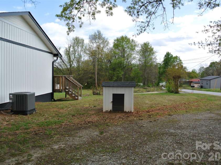 123 Moore Road, Ellenboro, NC 28040.  MLS# CAR4363629, YatesRealty ID 7309. 