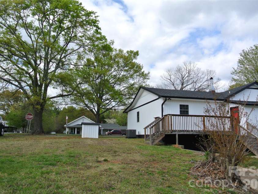 123 Moore Road, Ellenboro, NC 28040.  MLS# CAR4363629, YatesRealty ID 7309. 