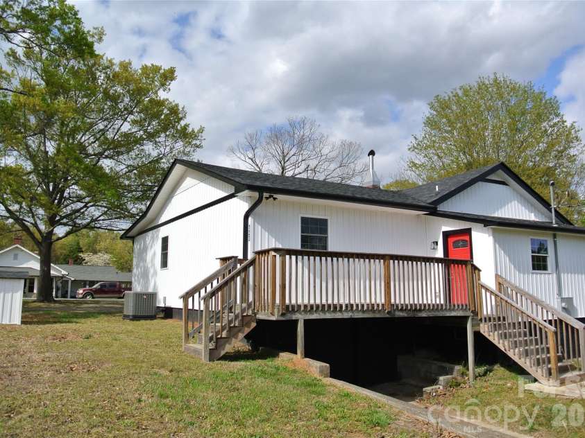 123 Moore Road, Ellenboro, NC 28040.  MLS# CAR4363629, YatesRealty ID 7309. 