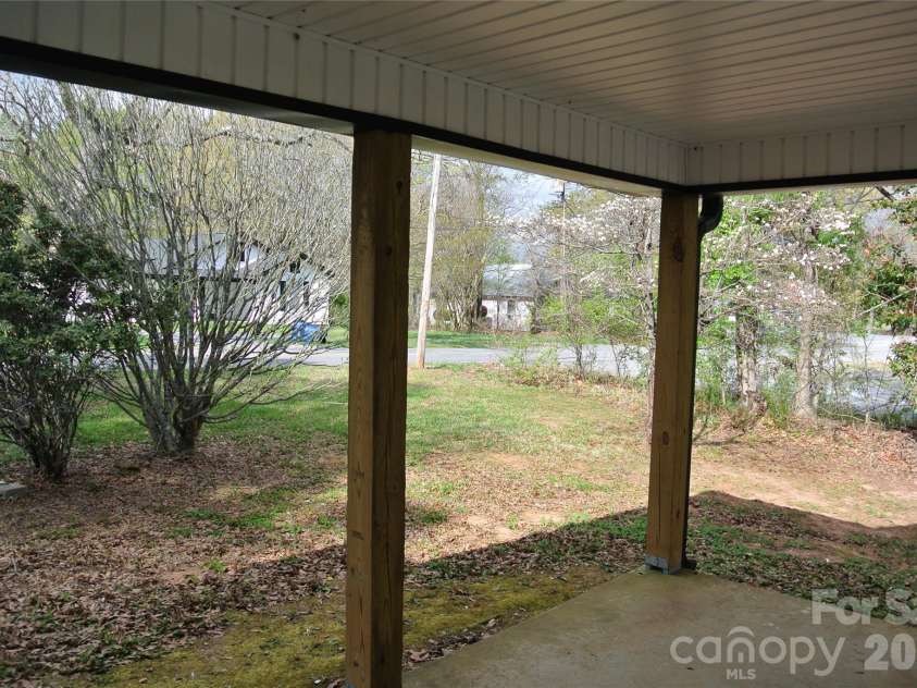 123 Moore Road, Ellenboro, NC 28040.  MLS# CAR4363629, YatesRealty ID 7309. 