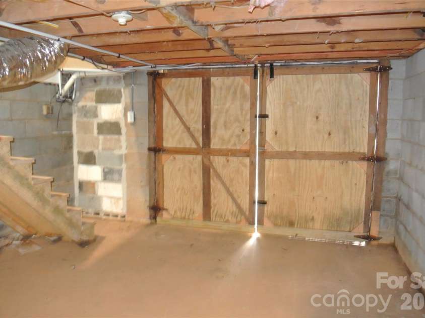 123 Moore Road, Ellenboro, NC 28040.  MLS# CAR4363629, YatesRealty ID 7309. 