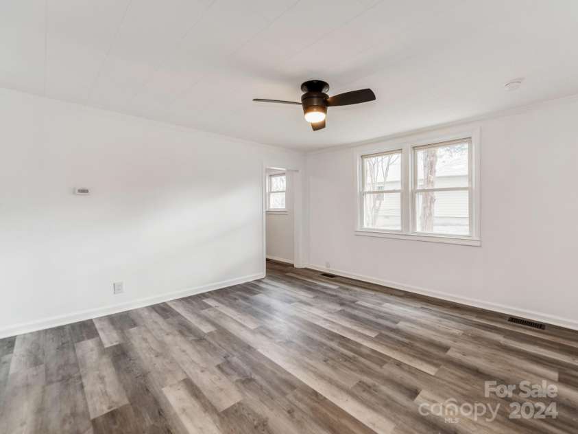 718 Grover Street, Gastonia, NC 28054.  MLS# CAR4208790, YatesRealty ID 731. 