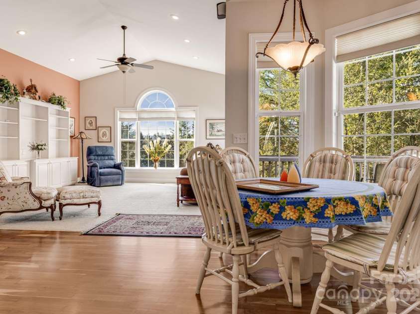 585 Rickel Drive, Hendersonville, NC 28739.  MLS# CAR4234333, YatesRealty ID 7310. 