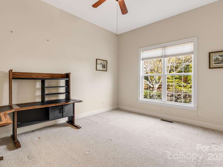 585 Rickel Drive, Hendersonville, NC 28739.  MLS# CAR4234333, YatesRealty ID 7310. 