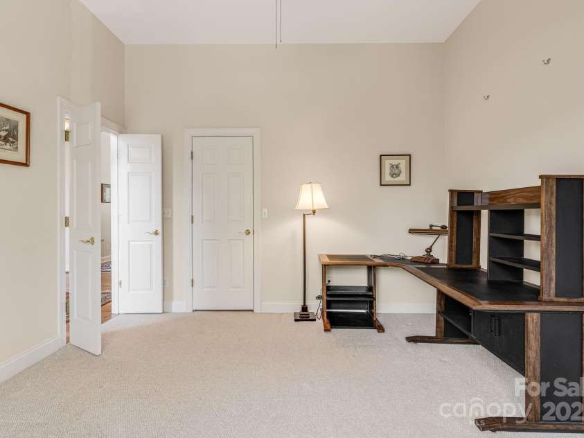 585 Rickel Drive, Hendersonville, NC 28739.  MLS# CAR4234333, YatesRealty ID 7310. 