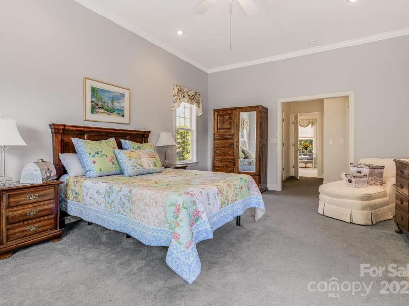 585 Rickel Drive, Hendersonville, NC 28739.  MLS# CAR4234333, YatesRealty ID 7310. 