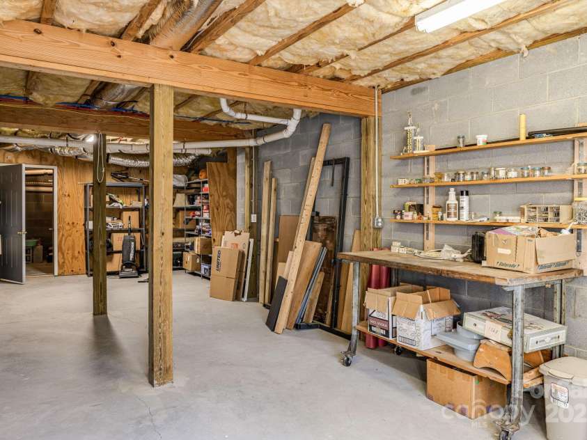 585 Rickel Drive, Hendersonville, NC 28739.  MLS# CAR4234333, YatesRealty ID 7310. 