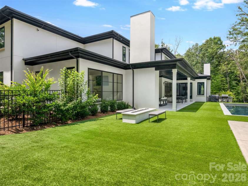 6017 Oxfordshire Road, Waxhaw, NC 28173.  MLS# CAR4342776, YatesRealty ID 7311. Firepit
